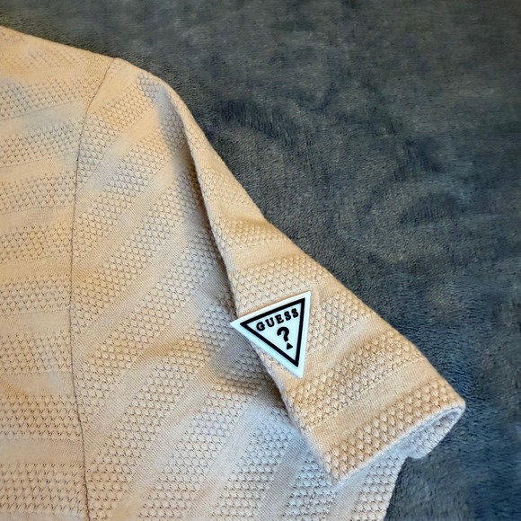 GUESS Tan Stripe Textured Crew Neck T-Shirt Short Sleeve Mens Size Medium NWT - Picture 5 of 12